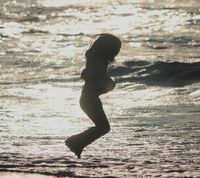踊ってばかりの国 [Odotte Bakari No Kuni] - On the shore
