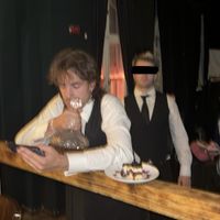 01099 - Flasche kreist