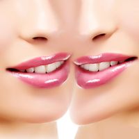 Lipgloss Twins - Lipgloss Twins