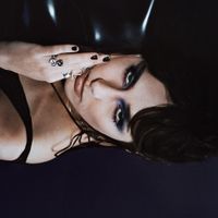 Ariane Roy - Dogue