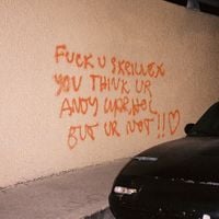 Skrillex - F*CK U SKRILLEX YOU THINK UR ANDY WARHOL BUT UR NOT!! <3