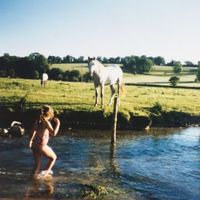 Annabel Jones - Free