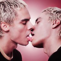 Sega Bodega - Kisses 2 My Phone