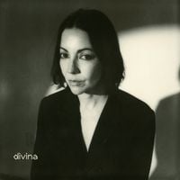 Lucrecia Dalt - divina