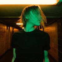 Mo Van Zandt - T&AElig;R, Radiothriller