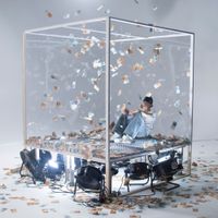 makko - IM GLASHAUS MIT SCHEINEN WERFEN