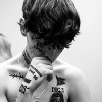 Lil Xan - Roses On Your Desk
