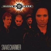 Sort Sol - Snakecharmer