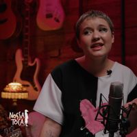 sofi frozza - Bellyache (Ac&uacute;stico)