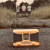 Honey Eyes - Honeycomb Hideout