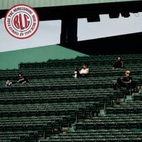 BOYS LIKE GIRLS - THE HOMECOMING (LIVE FROM THE MGM MUSIC HALL AT FENWAY PARK)
