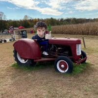 Lil Fucking Bitch - My Girlfriend Is A Tractor