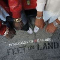 Moneybagg Yo - Feet On Land