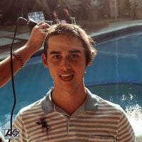 Wallows - Pictures of Girls