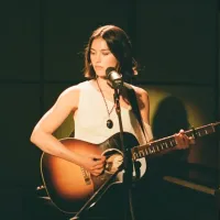 Gracie Abrams - Live From Vevo