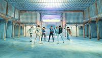 BTS - FAKE LOVE