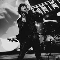 The Kooks - See Me Now (live at The O2 Arena, London)