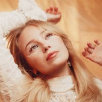 Klara Almstr&ouml;m - D&auml;r hela v&auml;rlden v&auml;ntar
