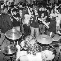 Oolong - Oolong Live at Resonant Head