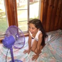 iza tkm - i Music Listen