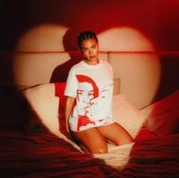 LARINHX - VADIAS IN LOVE