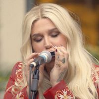 Kesha - Here Comes The Change (Live Acoustic)