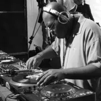Anthony Shakir - Paradise Massage, Paris 23.04.03