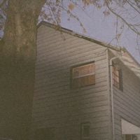 porch kiss - home sweet home