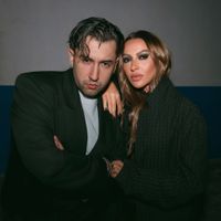 Hadise - K&uuml;&ccedil;&uuml;k Bir Yol (Red Bull Track Takeover)