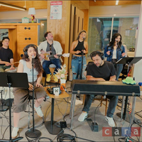 Alessia Cara - Giant Desk Concert