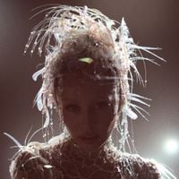 Miley Cyrus - Something Beautiful