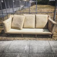 Mestizo & Controller 7 - Couch