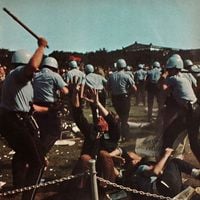 NEGATIVE XP - Cops Beating Down on Hippie Scum at the 1968 Democratic National Convention