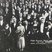 &Mu;&alpha;&rho;ί&kappa;&alpha; &Pi;&alpha;&pi;&alpha;&gamma;&kappa;ί&kappa;&alpha; [Marika Papagika] - What Makes You Happy: Greek Music in New York, December 1918 - May 1928