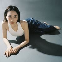 유라 [youra] - GAUSSIAN