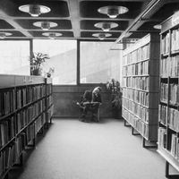 Tom Rosenthal - Keep a Private Room Behind the Shop