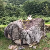 青葉市子 [Ichiko Aoba] - Ichiko Aoba Plays on a Rock