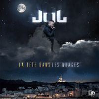 JUL - La t&ecirc;te dans les nuages