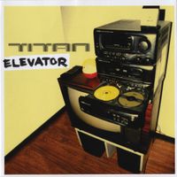 Tit&aacute;n - Elevator