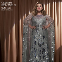 Kelly Clarkson - Christmas Isn't Canceled (Just You)
