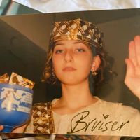 Trophy Wife - Bruiser