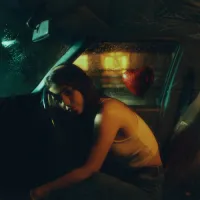 Yorke - ten feet tall