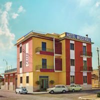 Leland Did It - Hotel Moderno