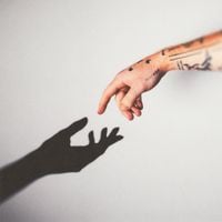 Alex Warren - Chasing Shadows