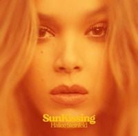 Hailee Steinfeld - SunKissing