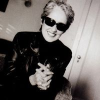 Joan Baez - Dark Chords on a Big Guitar