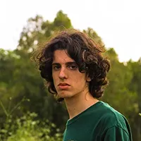 קסטל - עבר