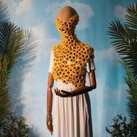 Motherfolk - the bee