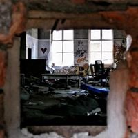 Fatboi Sharif & Steel Tipped Dove - Decay