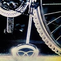 ericdoa - kickstand